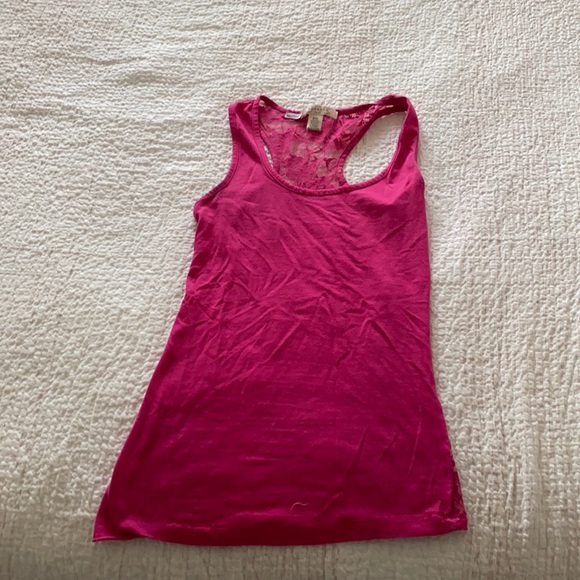 Small. Hot pink. Lack back - Picture 1 of 2